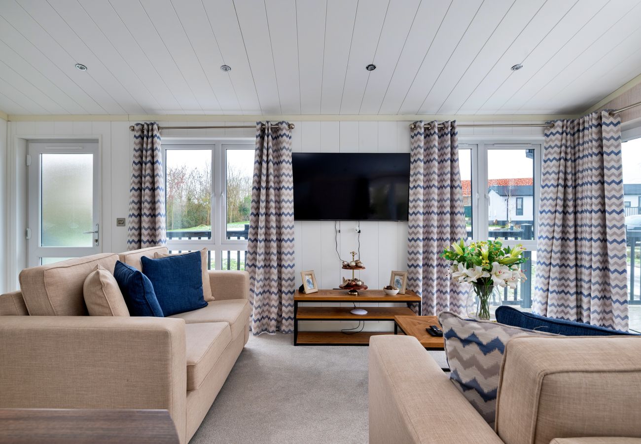 Chalet in Bourn - Churchill Luxury Lodge