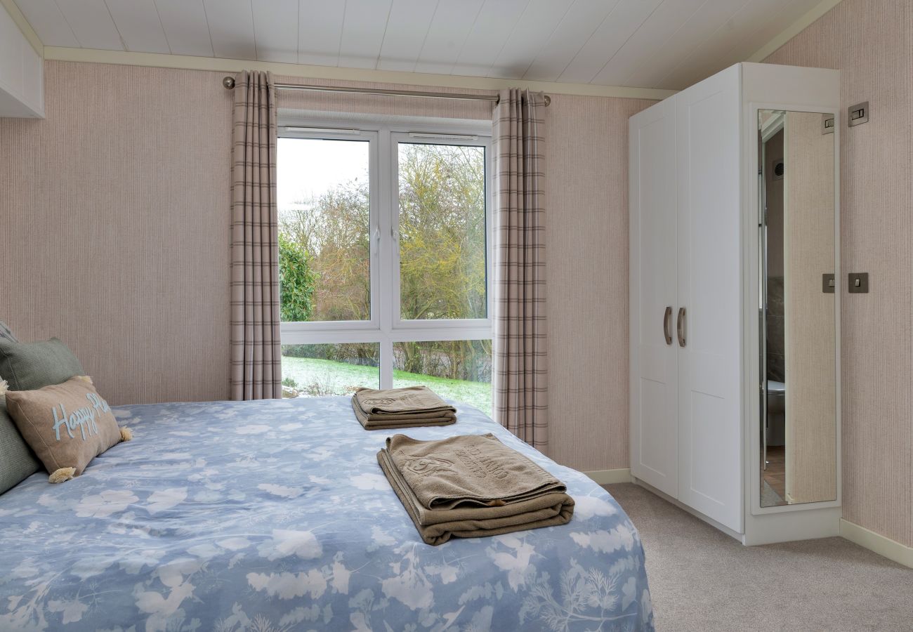 Chalet in Bourn - Churchill Luxury Lodge