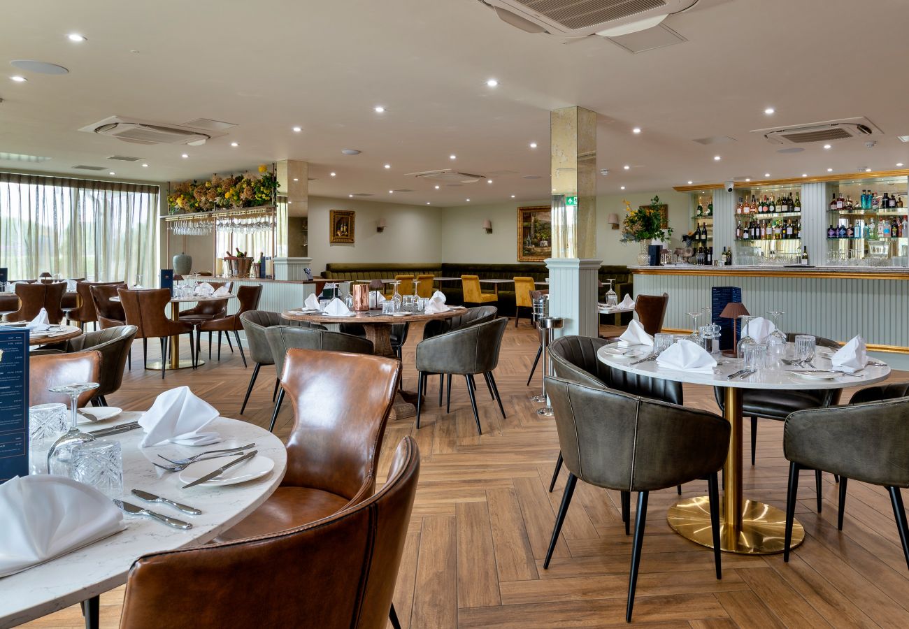 Chalet in Bourn - Churchill Luxury Lodge