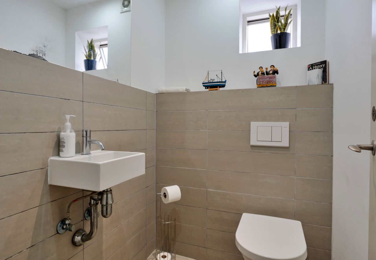 Boot in Liverpool - The Houseboat, Liverpool Marina