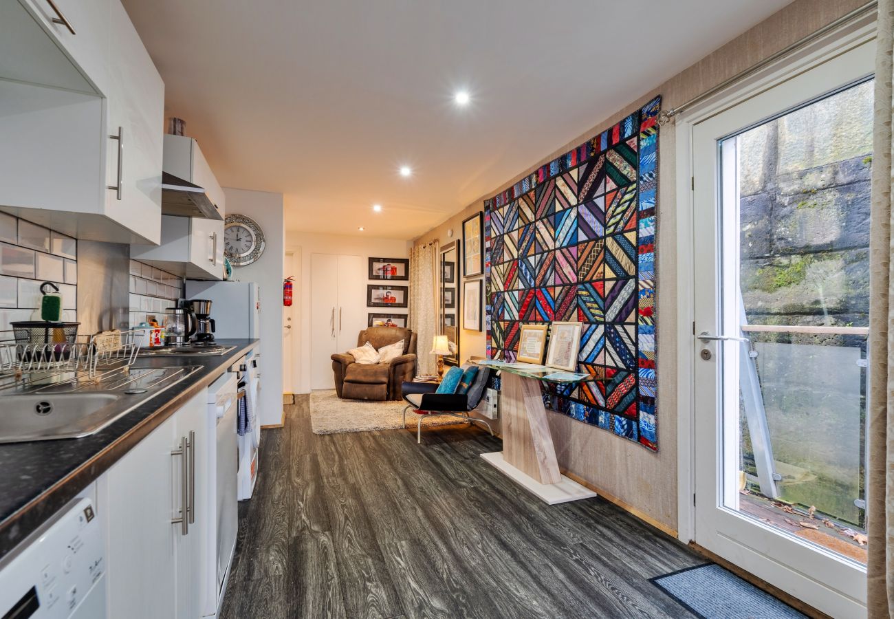 Boot in Liverpool - The Houseboat, Liverpool Marina