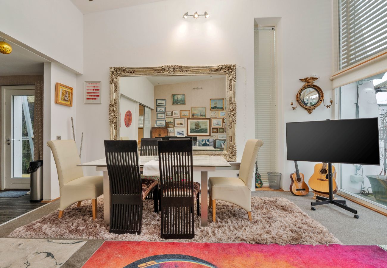 Boot in Liverpool - The Houseboat, Liverpool Marina