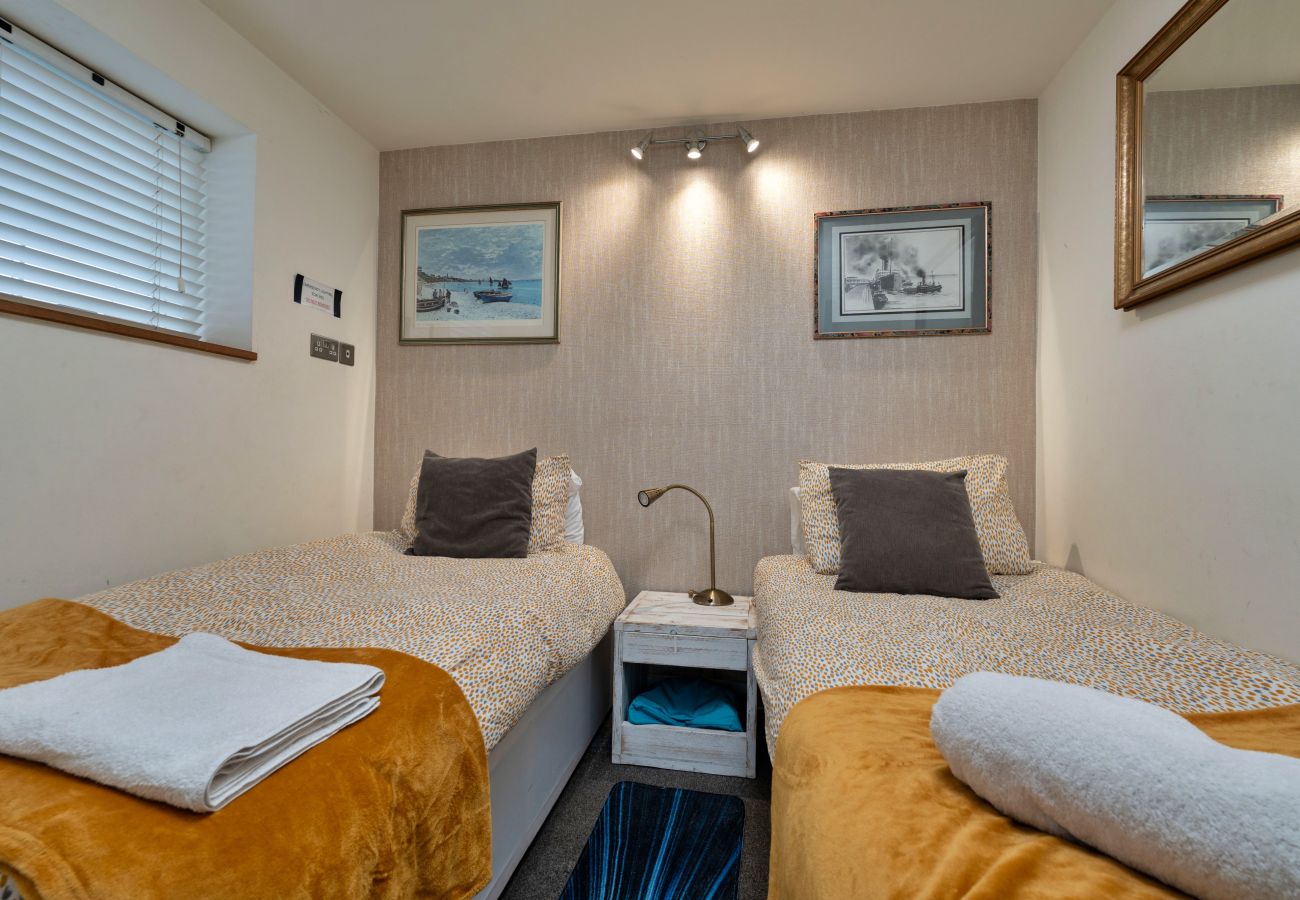 Boot in Liverpool - The Houseboat, Liverpool Marina