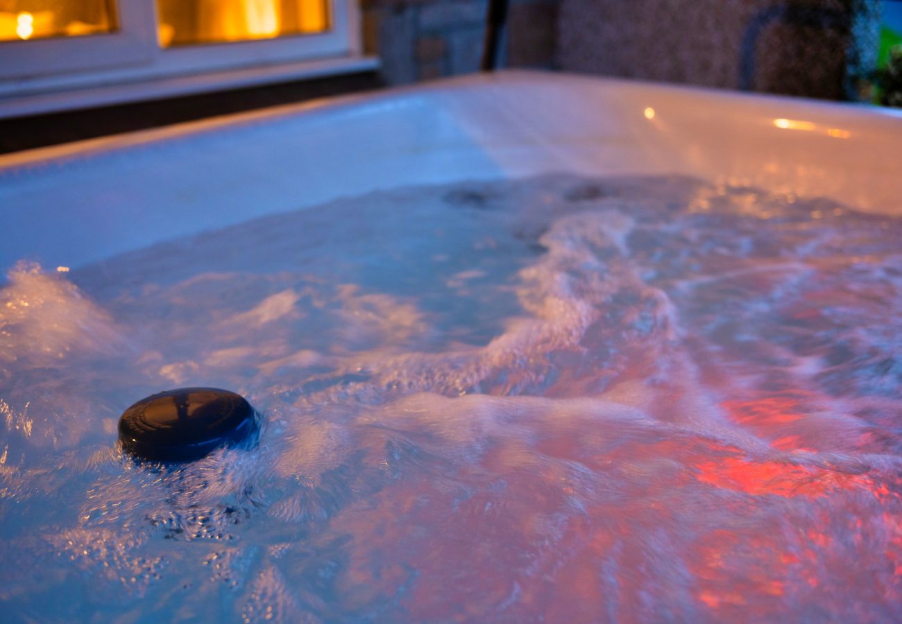 Chalet in Callington - Toblerone Lodge