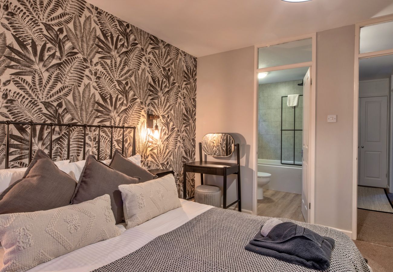 Chalet in Callington - Toblerone Lodge