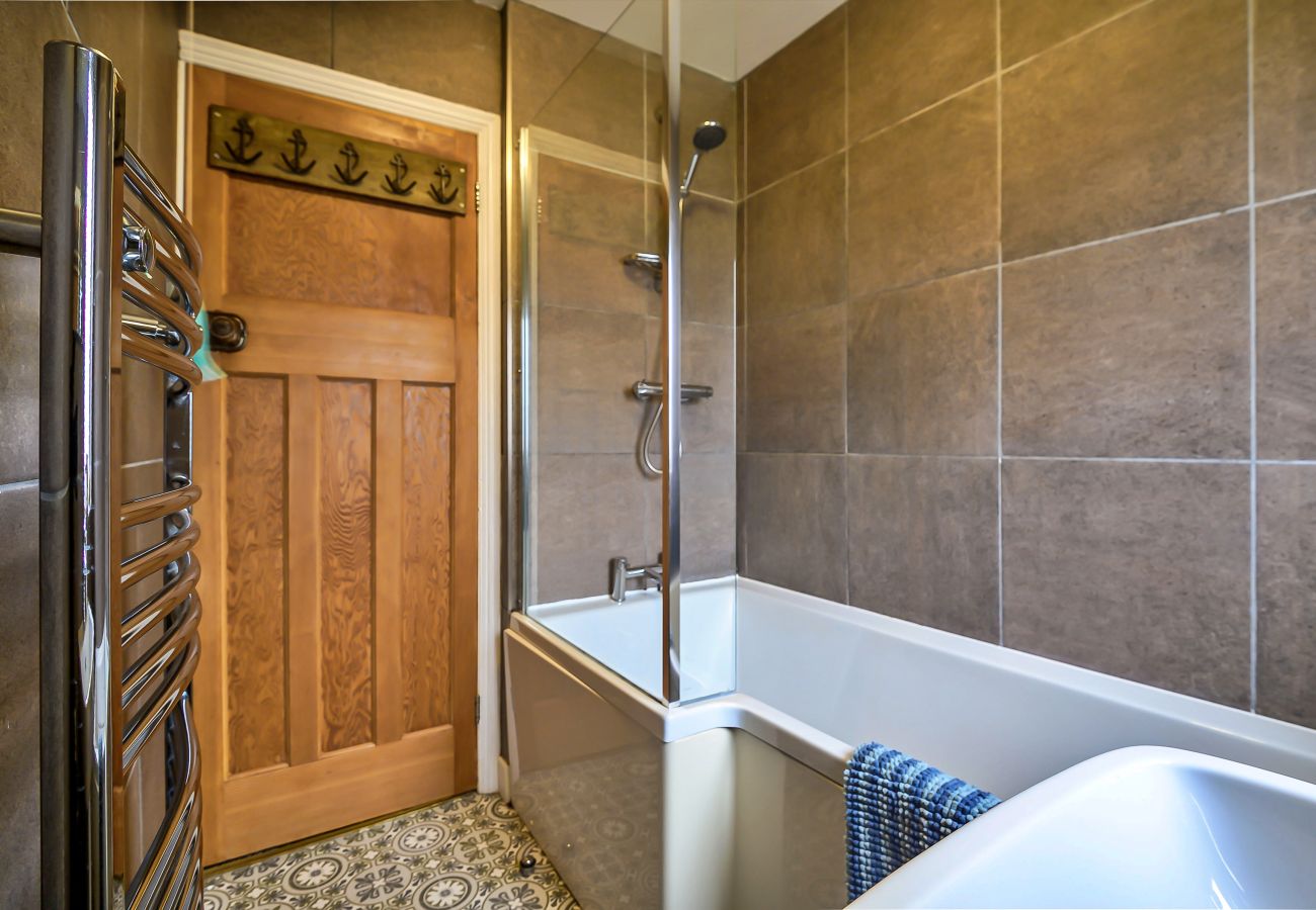 Landhaus in Whitby - Tenby Cottage