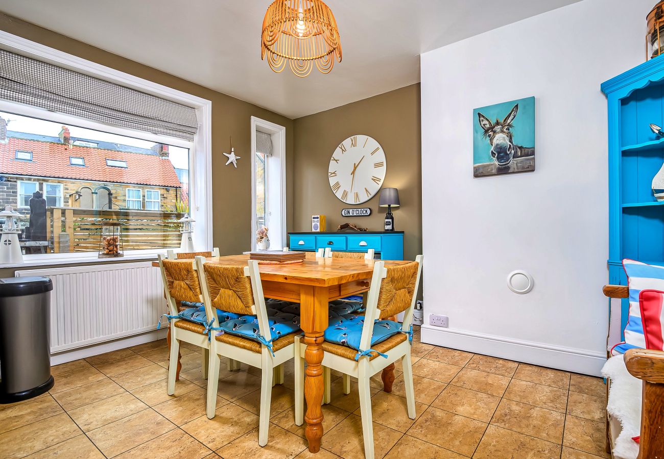 Landhaus in Whitby - Tenby Cottage