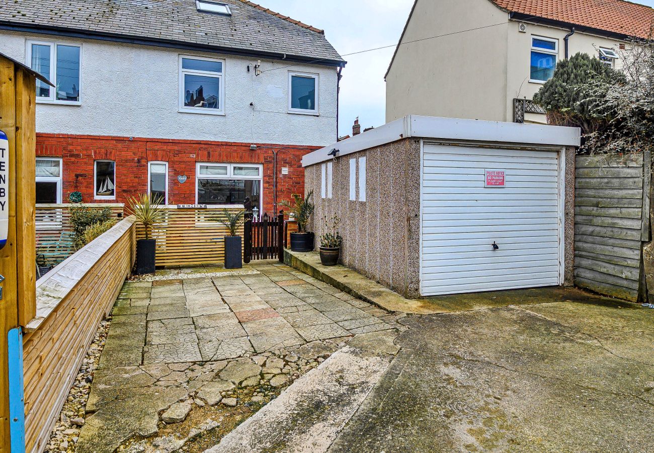 Landhaus in Whitby - Tenby Cottage