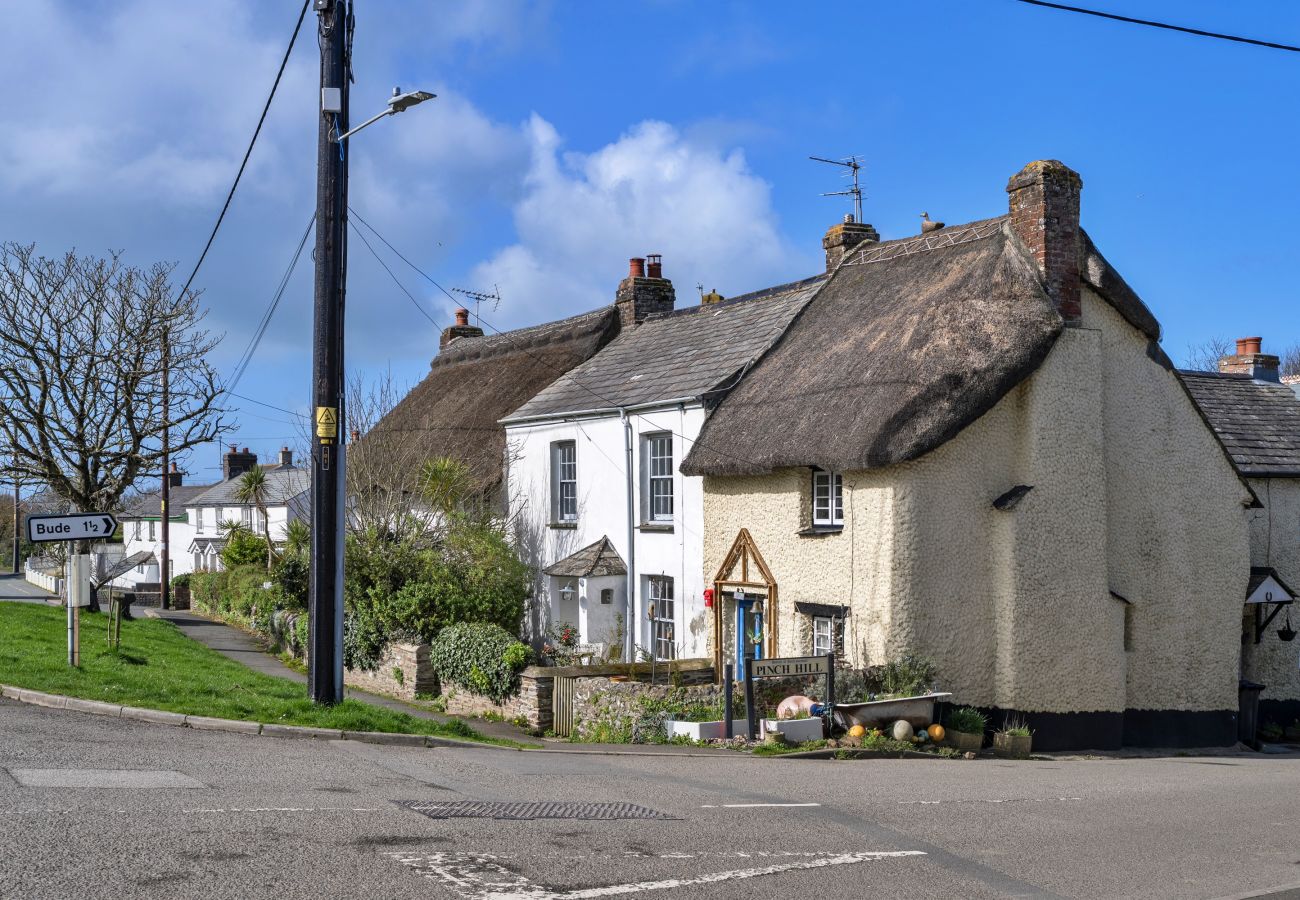 Landhaus in Marhamchurch - The Old Post Cottage