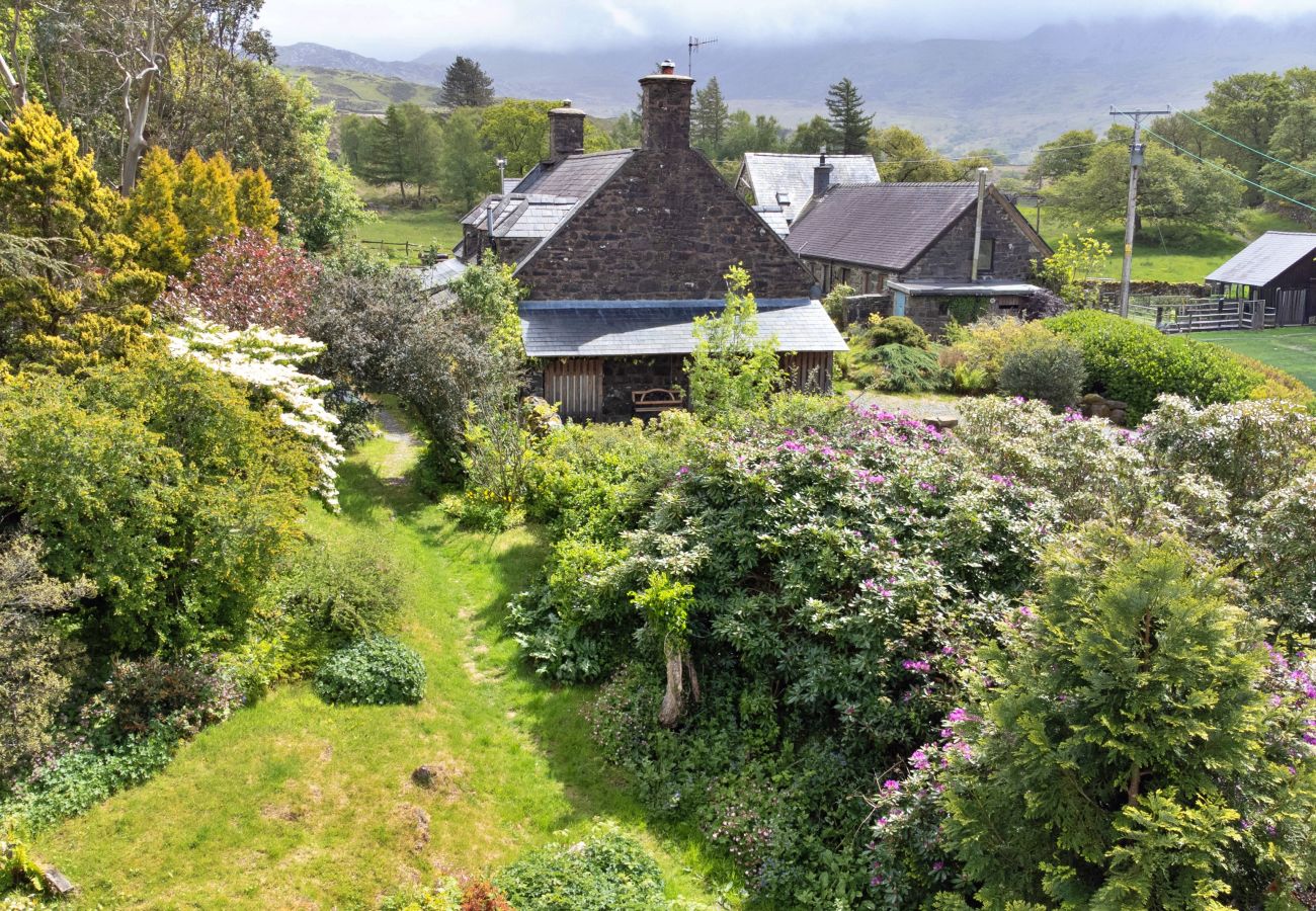 Landhaus in Dolgellau - Y Cwtch