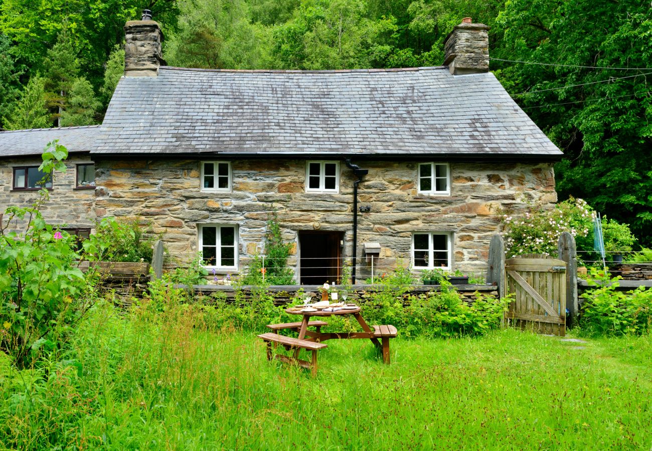 Landhaus in Blaenau Ffestiniog - Tafarn Trip