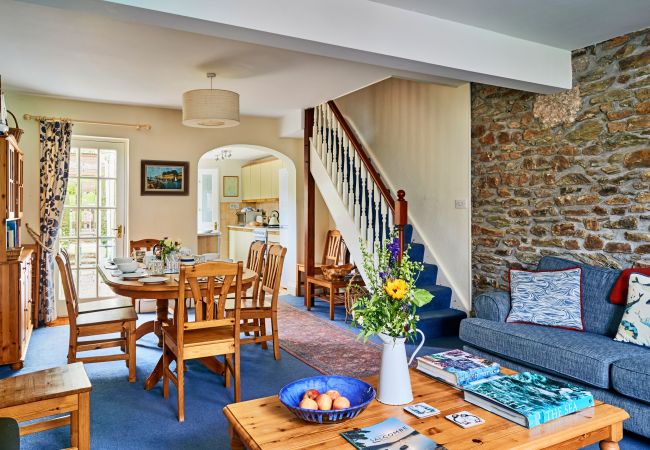  in Salcombe - Garston