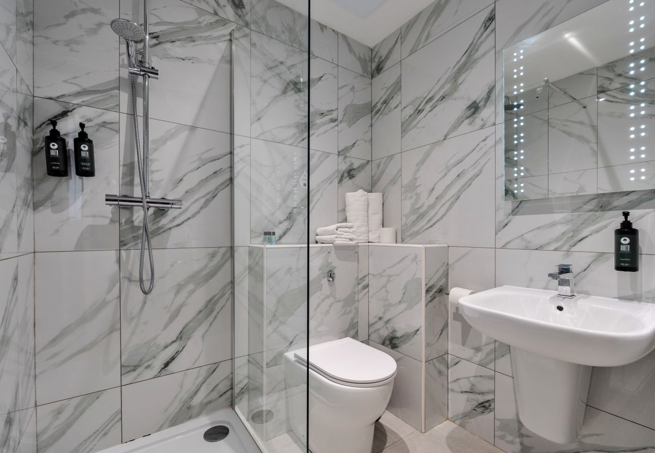 Ferienwohnung in Charnock Richard - Park Hall, 2 Bedroom Apartment