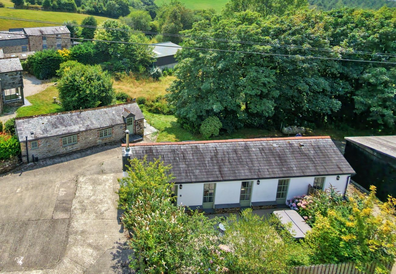 Bungalow in St Keyne - The Piggery Lodge