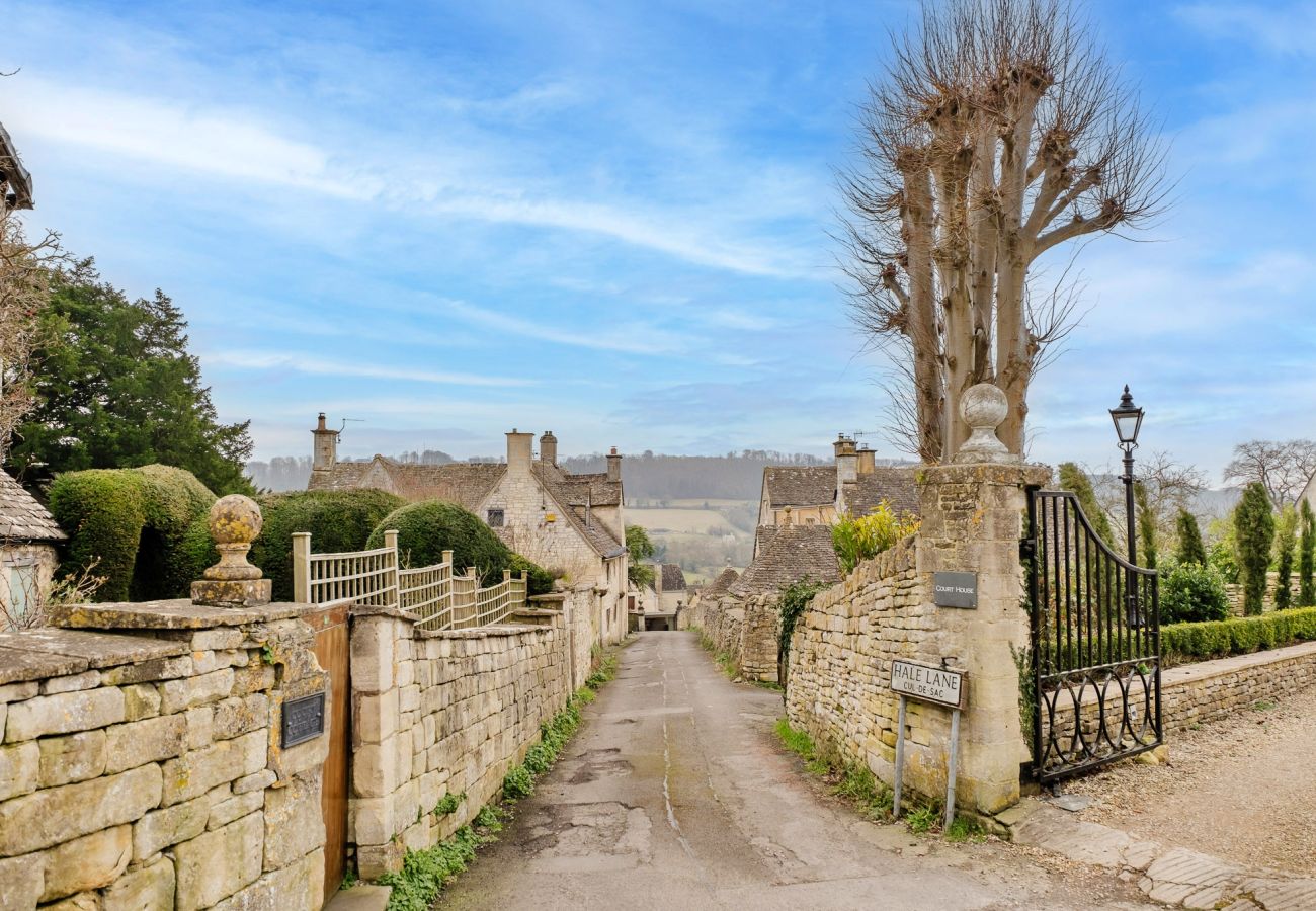 Landhaus in Painswick - Little Hale Cottage