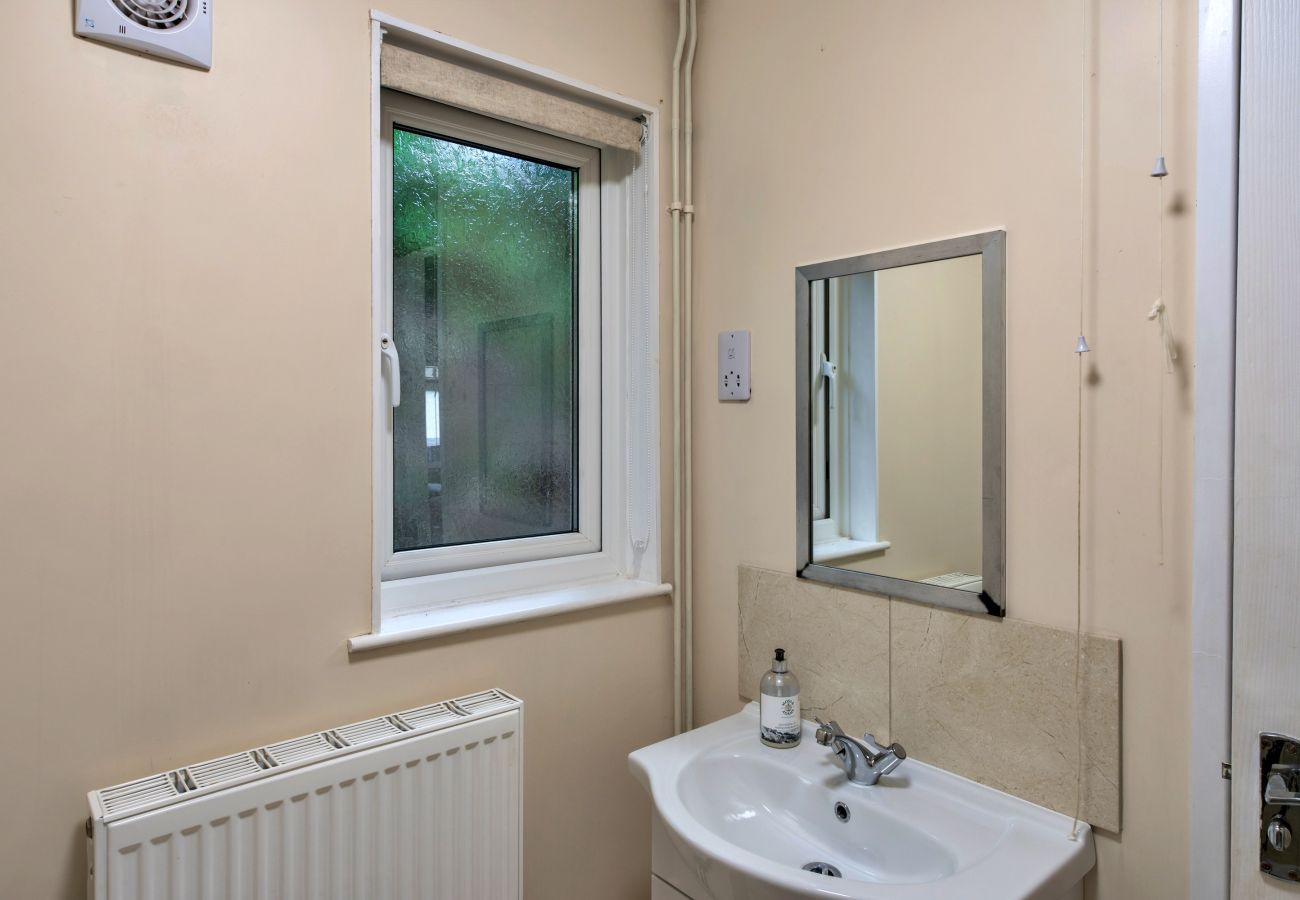 Chalet in Callington - Daisy Valley Lodge