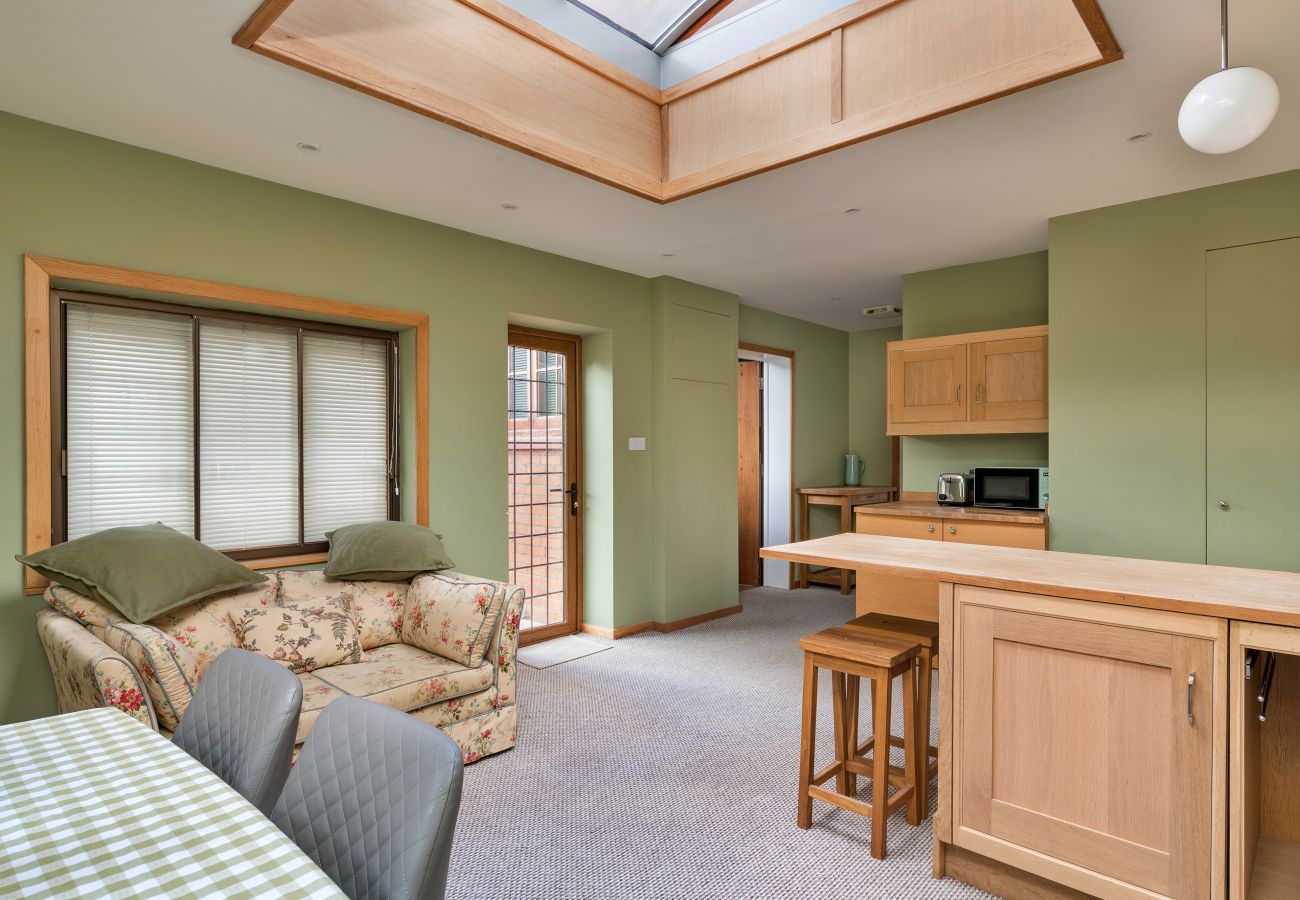 Ferienhaus in Datchet - Riverbank Lodge Annexe