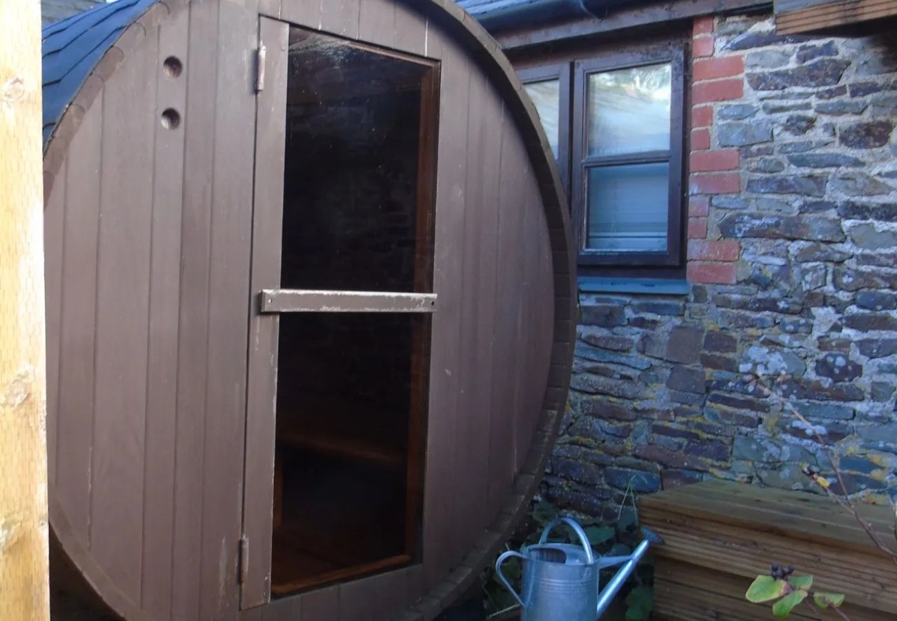 Chalet in Umberleigh - Bell Tent Highland at Country Ways