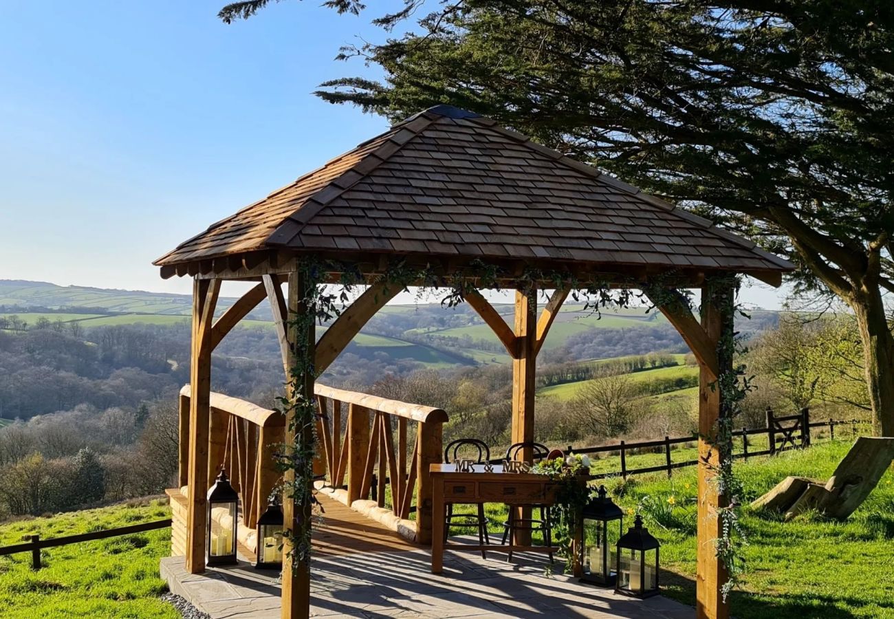 Chalet in Umberleigh - Bell Tent Highland at Country Ways