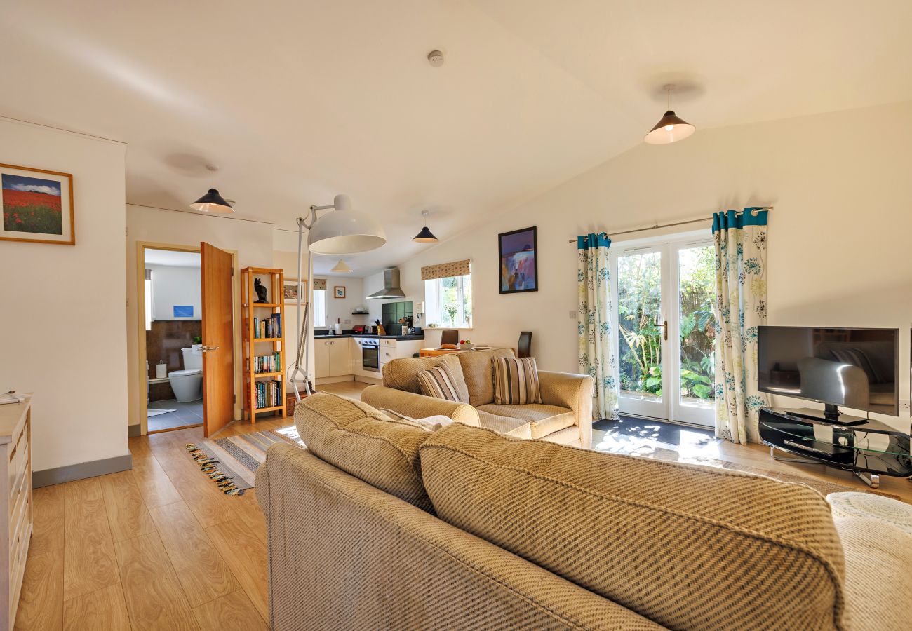 Bungalow in Themelthorpe - Hawthorn Cottage