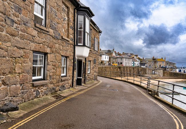 Cottage in Mousehole - Cosy Mousehole Cottage with Sea Views