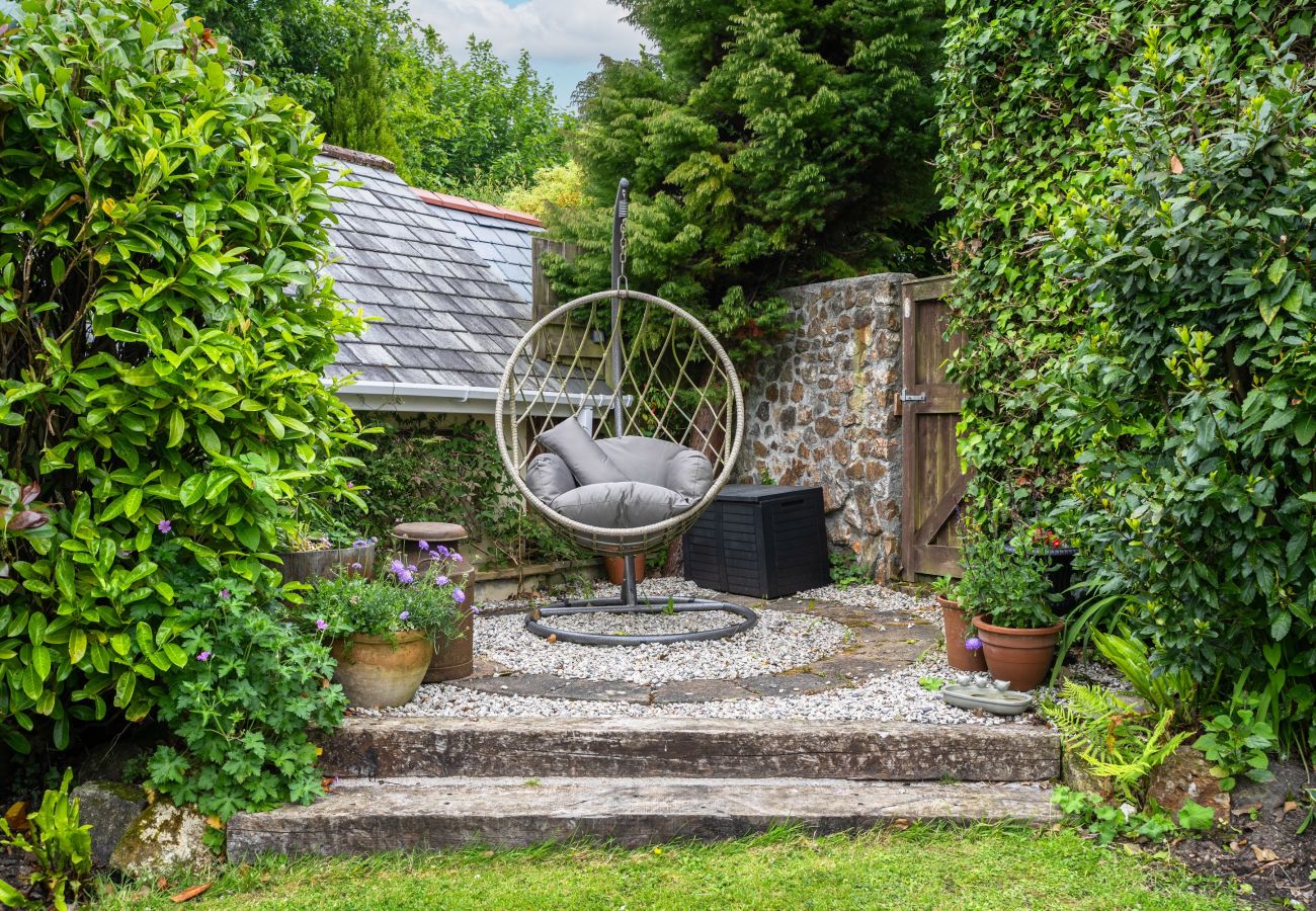Cottage in Sticker - Swallow Cottage