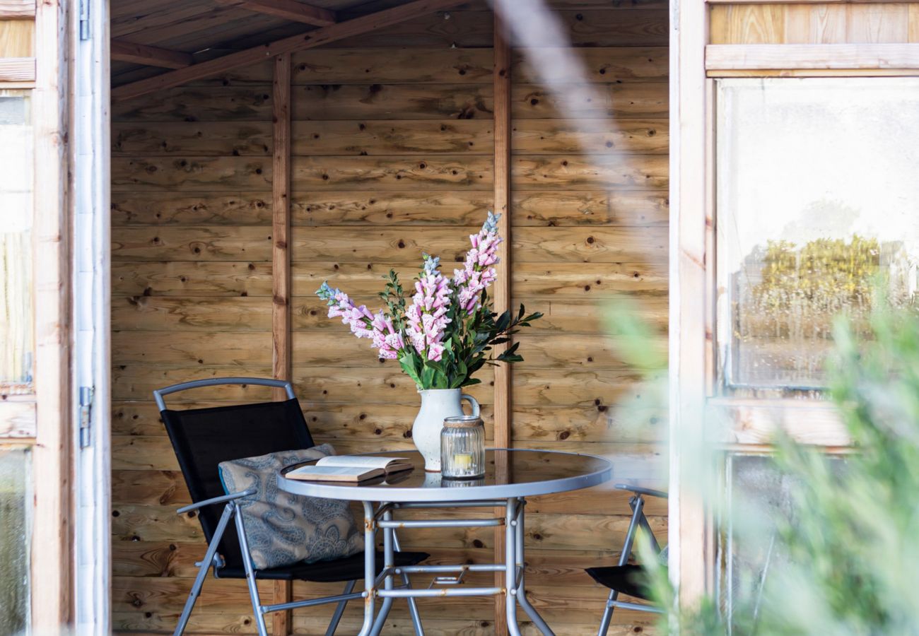 Cottage in Walney - The Lighthouse Hide