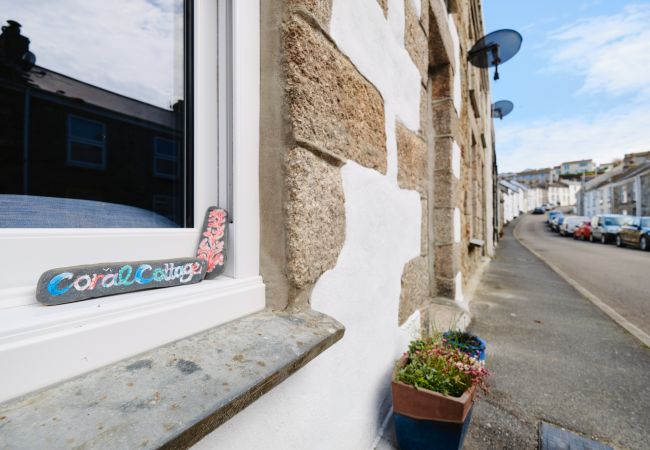 Cottage in Porthleven - Coral Cottage