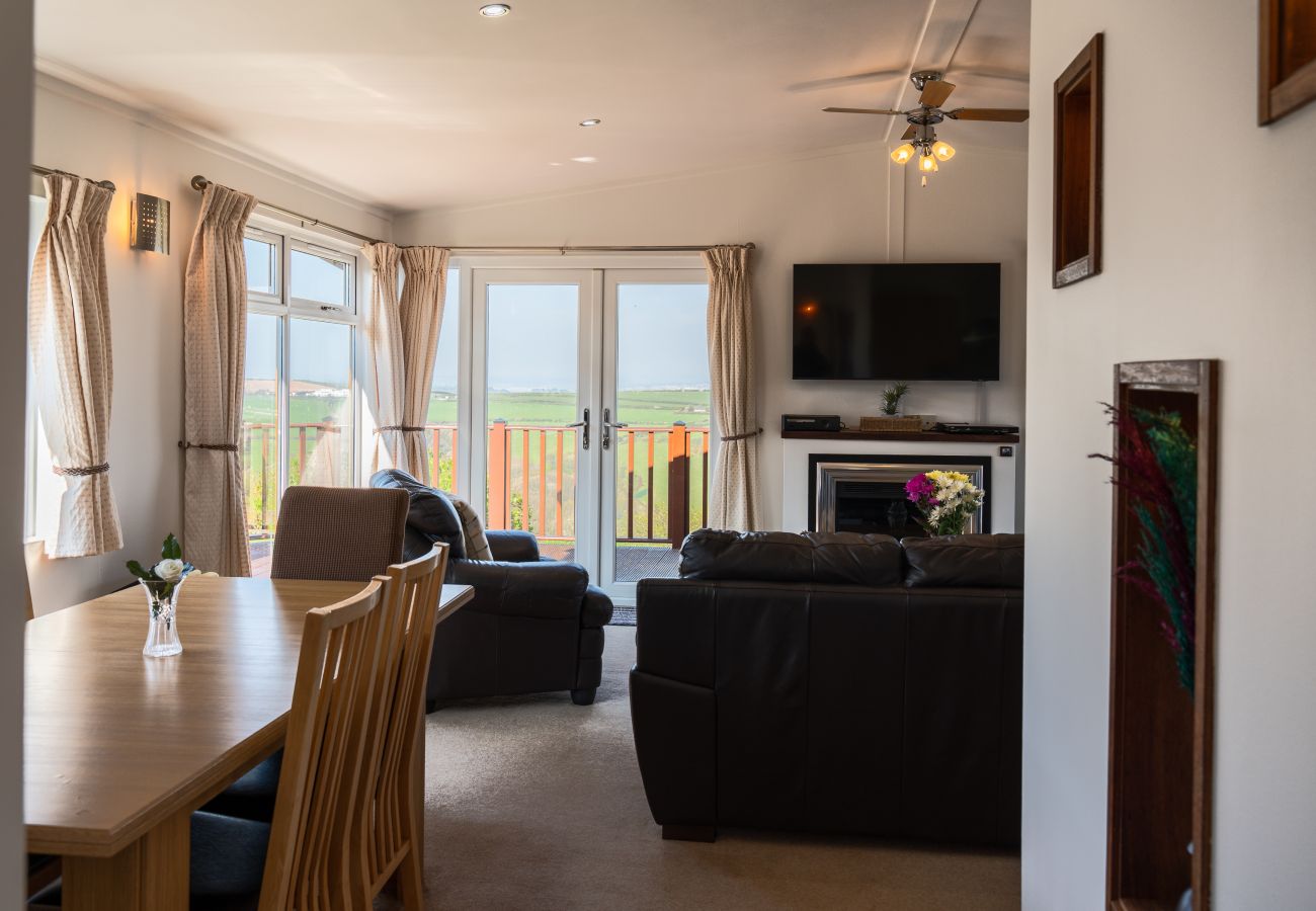 Chalet in Torpoint - Serendipity Lodge