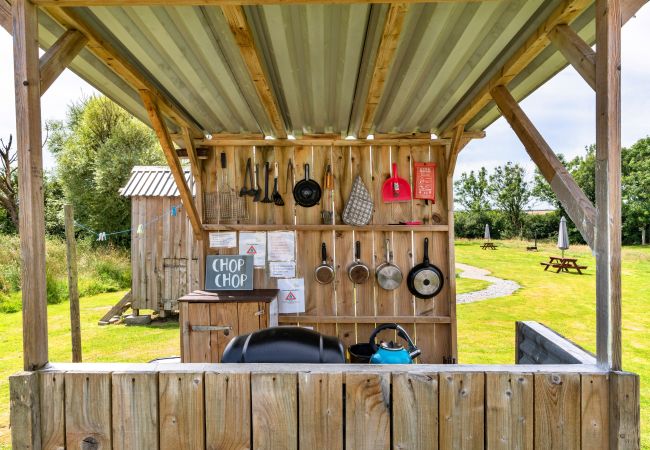 Chalet in Ilfracombe - Ash Lotus Belle Tent