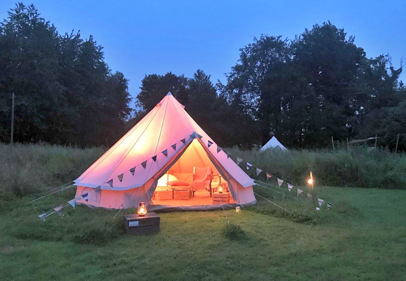 Chalet in Swannington - Bulrush Bell Tent