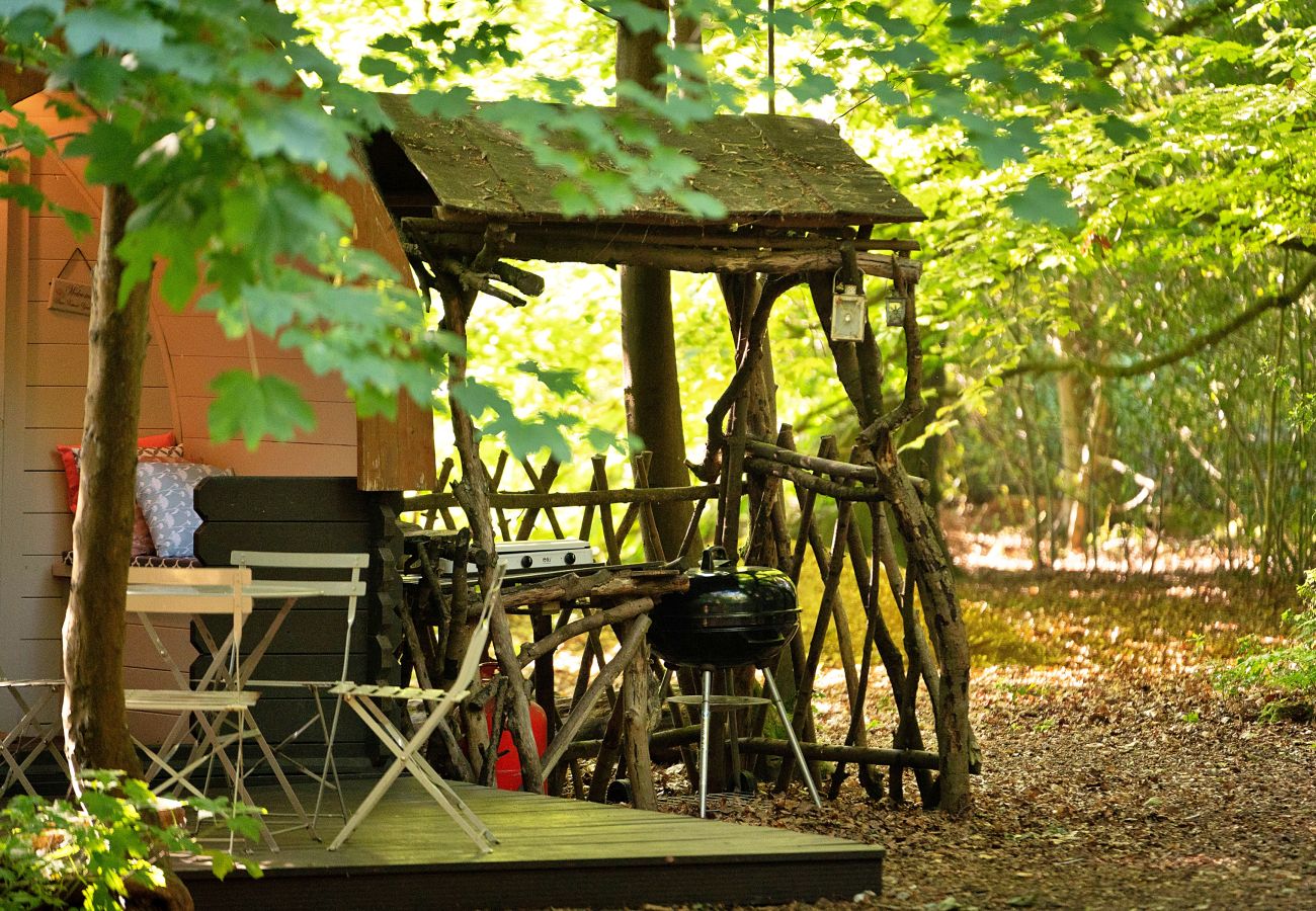 Chalet in Woolton Hill - Bluebelle Glamping Pod