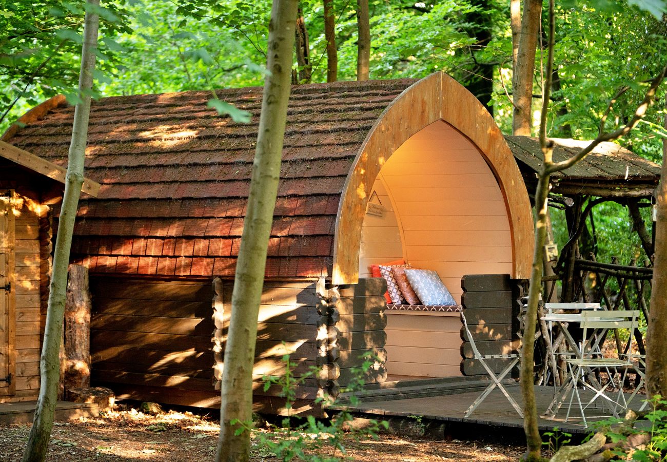 Chalet in Woolton Hill - Bluebelle Glamping Pod