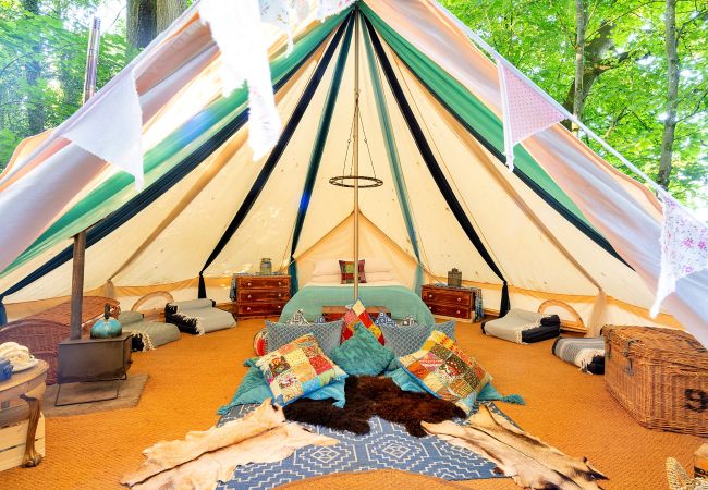 Chalet in Woolton Hill - Moroccan Bell Tent Chalet in Woolton Hill - Moroccan Bell Tent