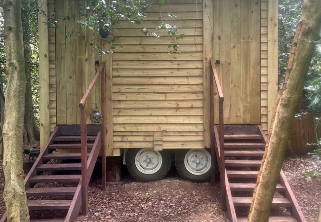 Chalet in Woolton Hill - Moroccan Bell Tent Chalet in Woolton Hill - Moroccan Bell Tent
