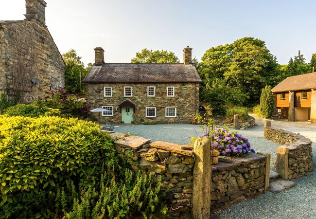  in Dolgellau - Cader Cottage (Bwthyn y Llwyn Cottage)