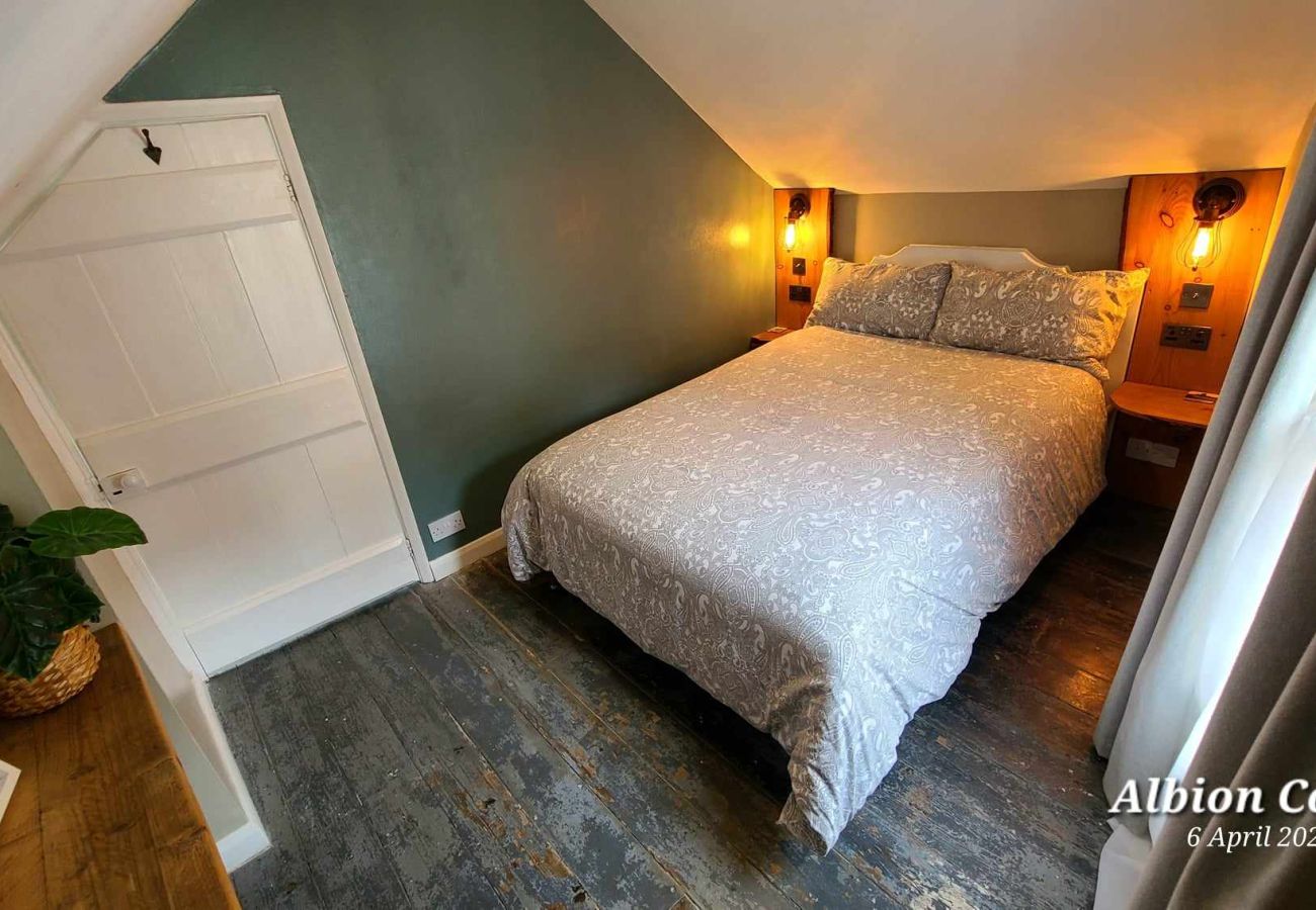 Cottage in Whitby - Albion Cottage