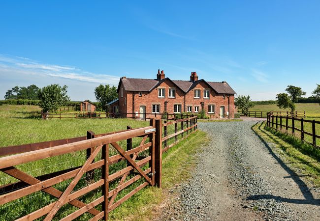 Cottage in Shrawardine - Fox and Hare