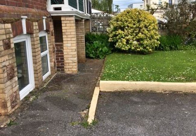Appartement in Paignton - Atherfield Apartments No. 4  - Lawn Side