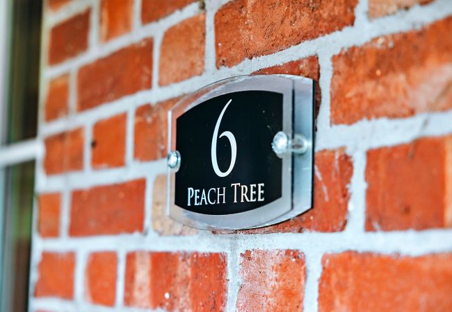 Cottage in Dorrington - Netley Hall - Peach Tree