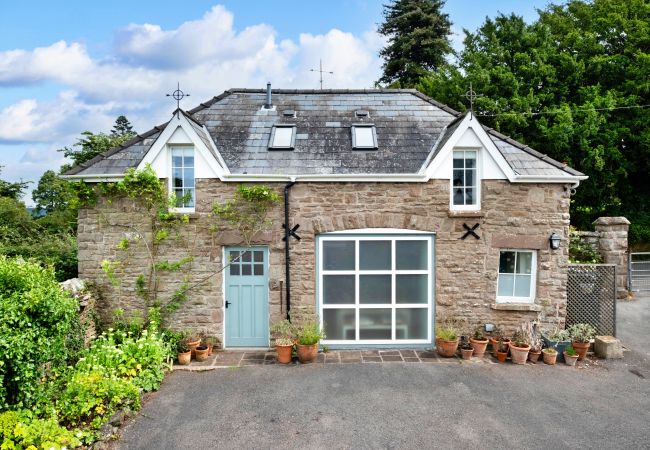  in Penyclawdd - Coach House Wellbeing Retreat