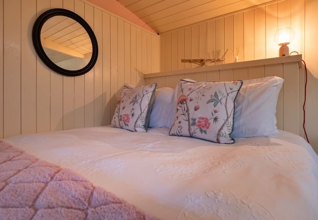 Chalet in Steane - The Flower Hut Chalet in Steane - The Flower Hut