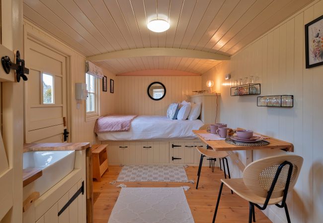 Chalet in Steane - The Flower Hut Chalet in Steane - The Flower Hut