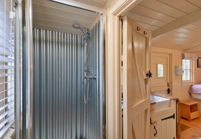 Chalet in Steane - The Flower Hut Chalet in Steane - The Flower Hut