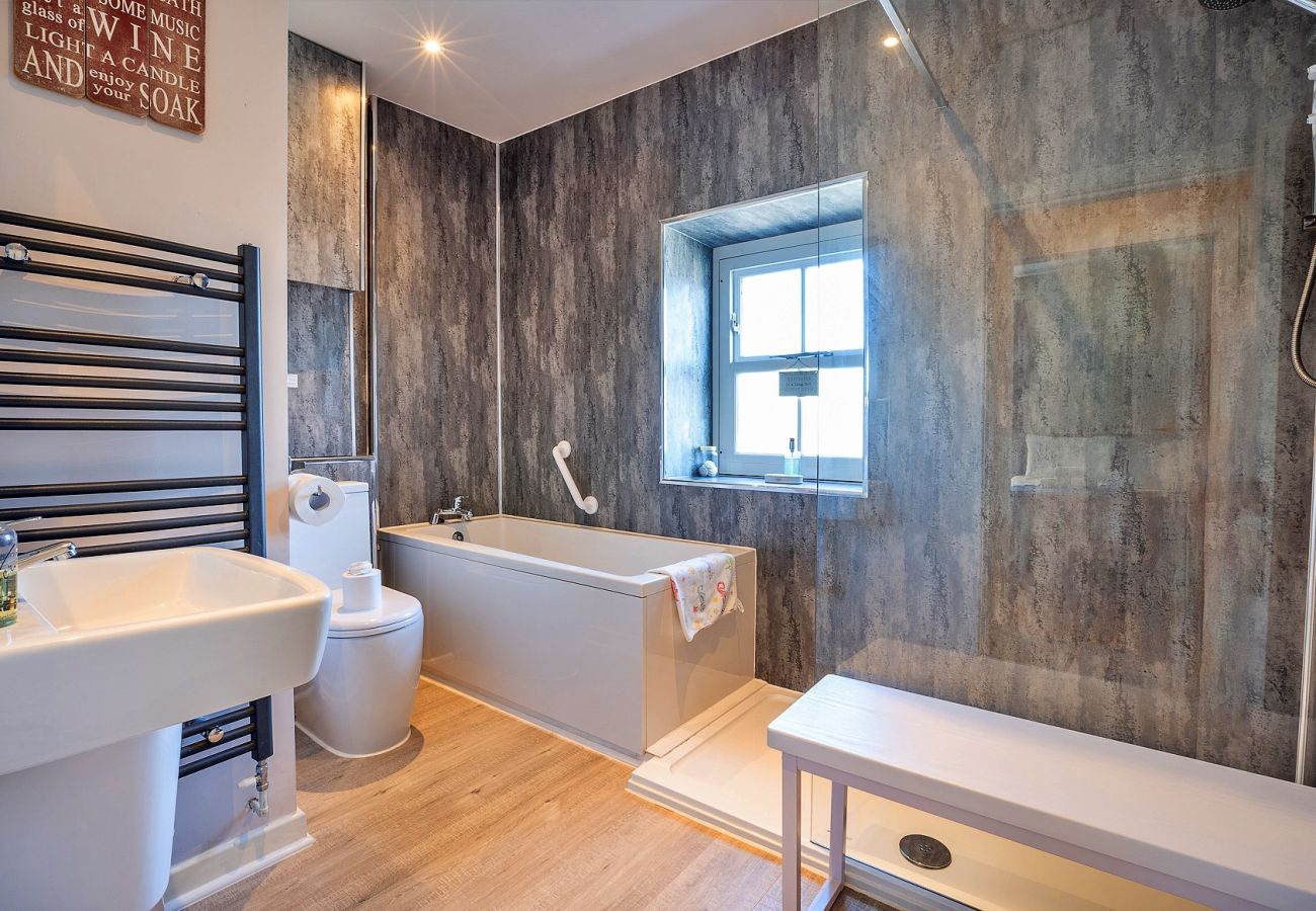 Appartement in Beaumaris - Beau View at Gadlys House