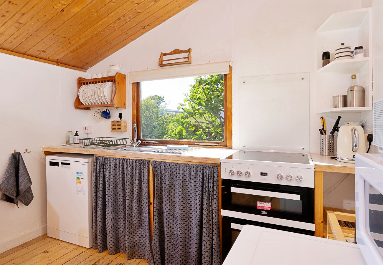 Houten huisje in Solva - The Tree House