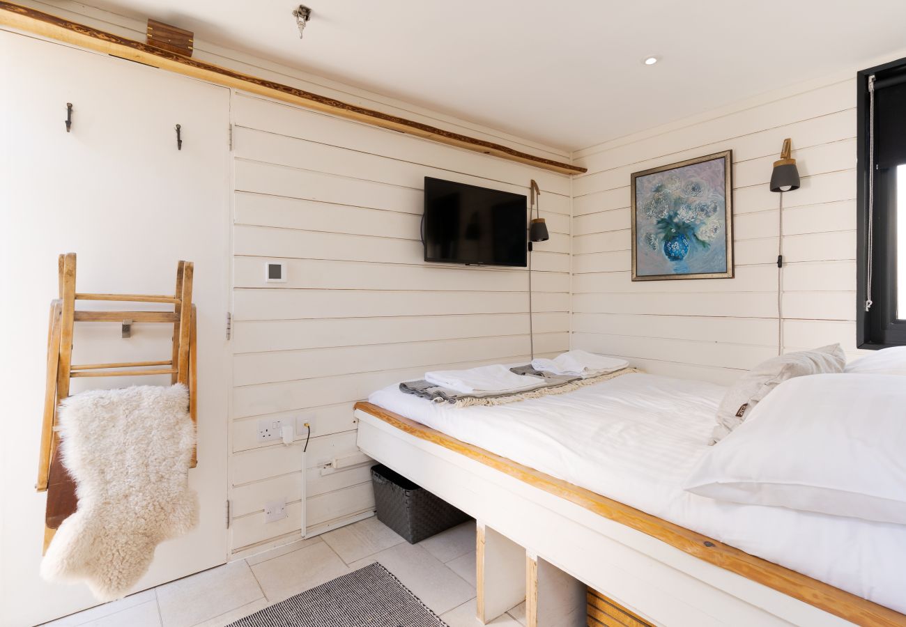 Studio in Solva - Y Stiwdio, Tiny House