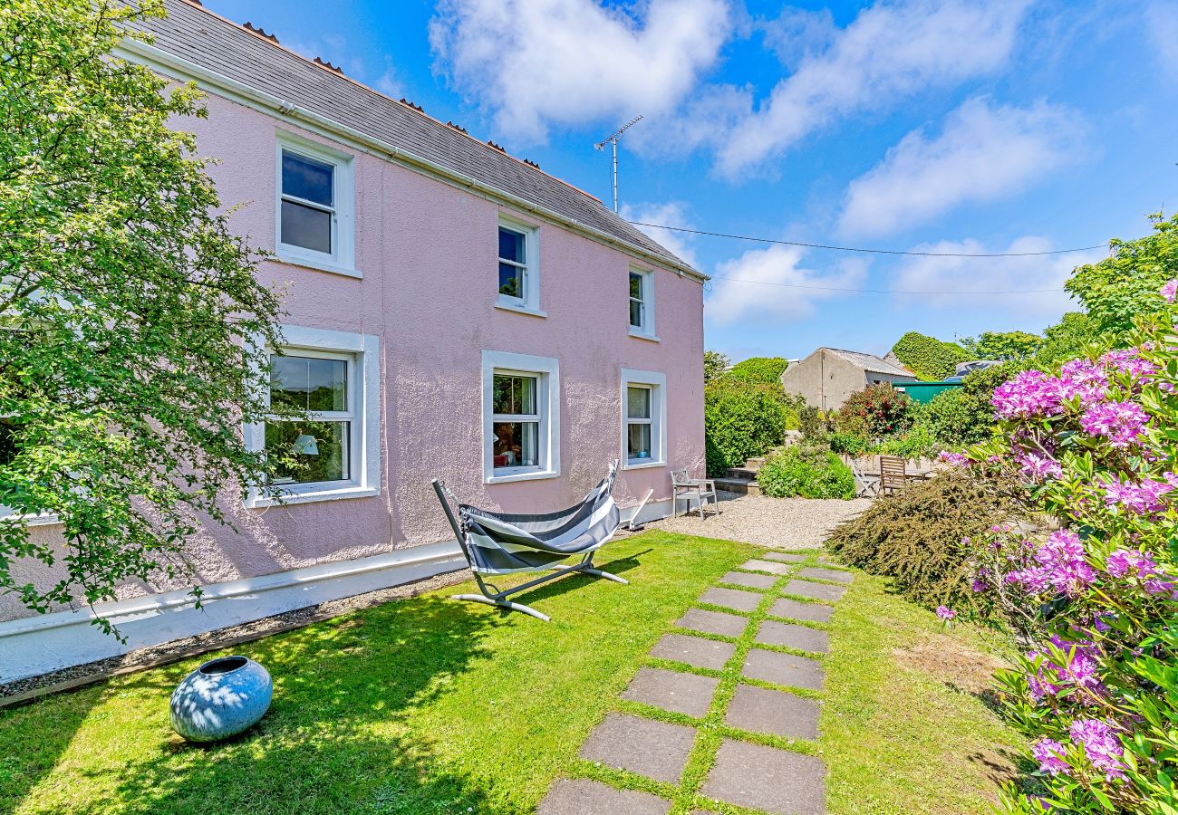 Cottage in Solva - The Pink House