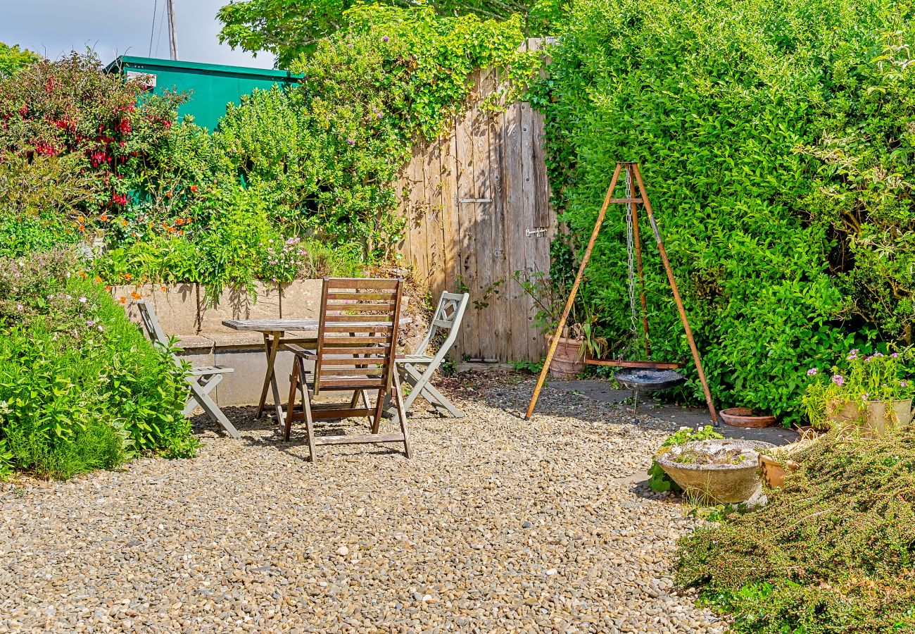 Cottage in Solva - The Pink House
