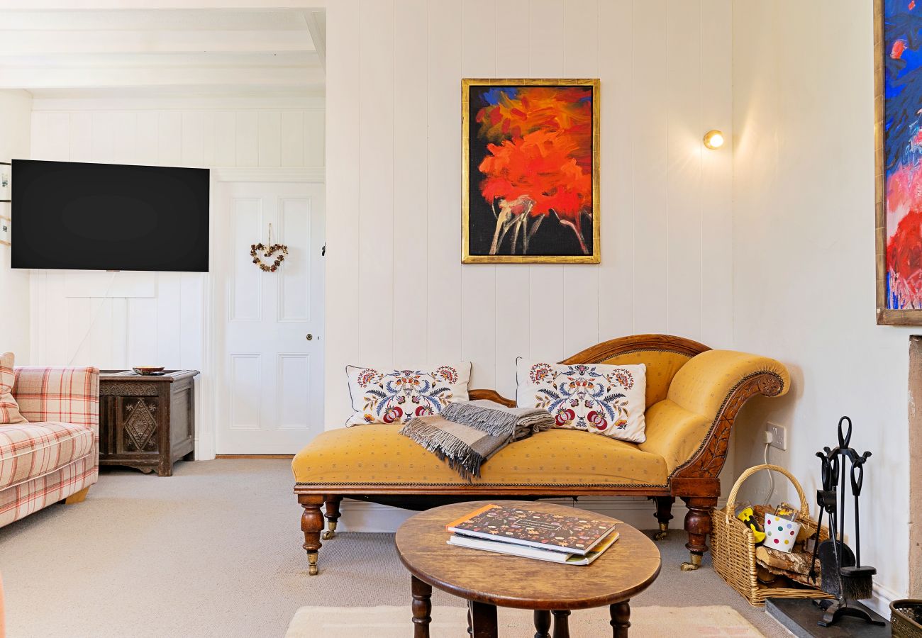 Cottage in Solva - The Pink House